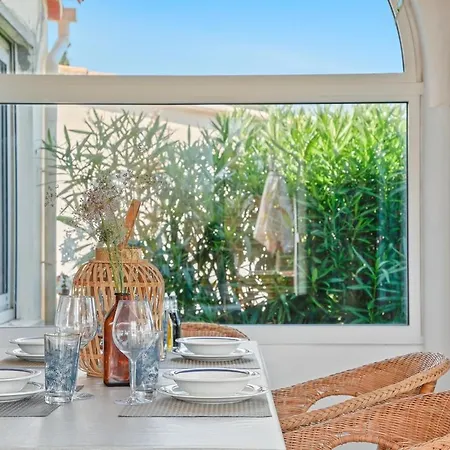 ゲストハウス L'echappee Bleue Sea View Terrace