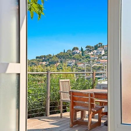 L'echappee Bleue Sea View Terrace Πανσιόν 4*
